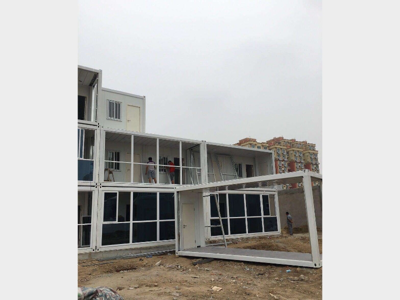 打包箱房屋現(xiàn)場搭建